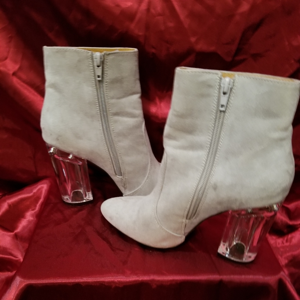 🧣Beige Faux Suede👢 Clear High Heel